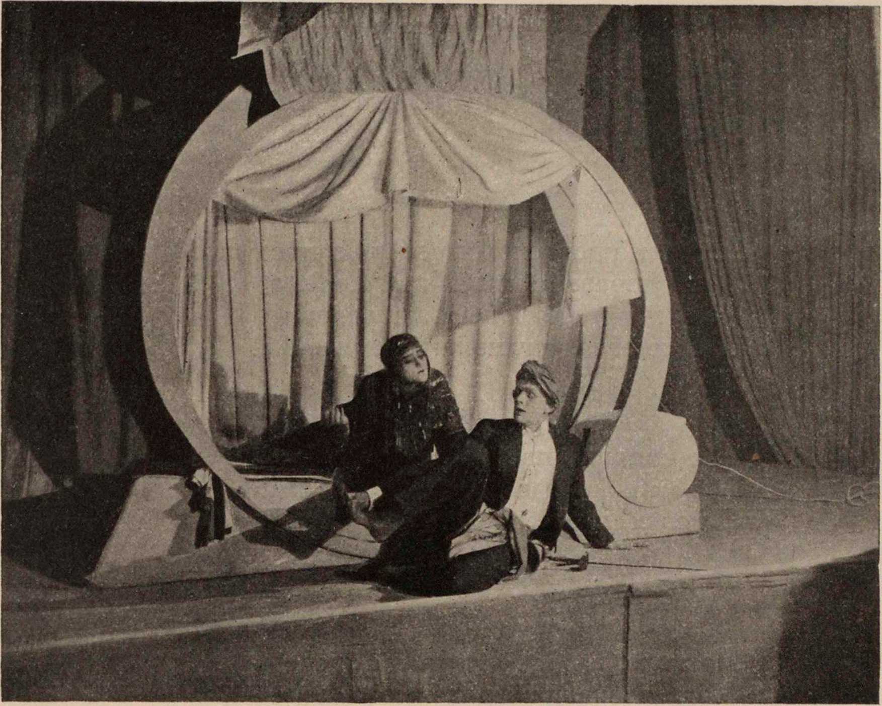 Адельма и Калаф сцена из спектакля Принцесса Турандот 1921